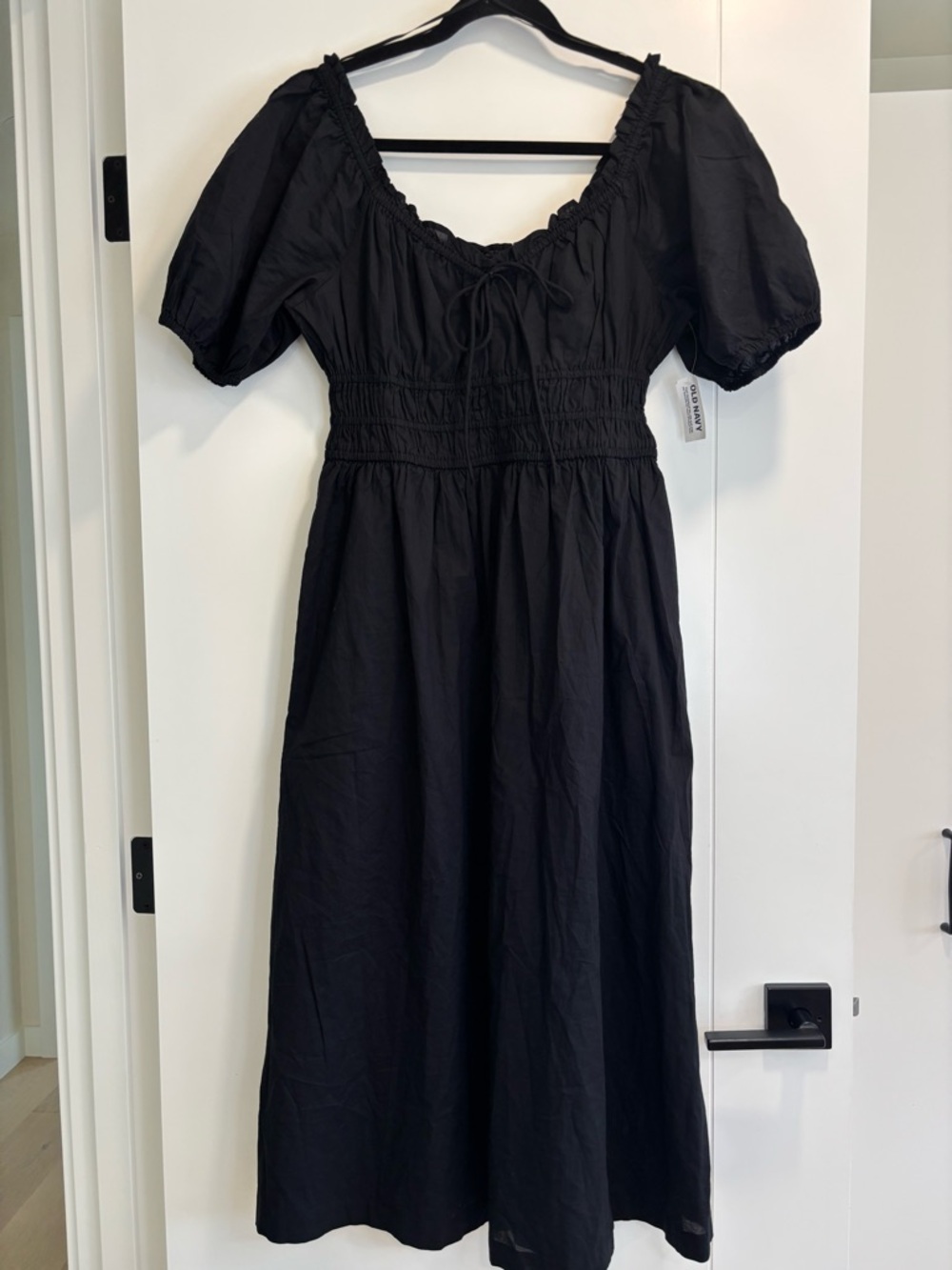 Old Navy Black Puff-Sleeve Midi Dress